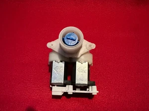 Magnetventil - Wasserventil für Waschmaschine Bauknecht WA Care 654 Di Original - Bild 1 von 4