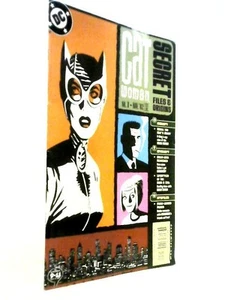 Catwoman: Secret Files and Origins #1 (Ed Brubaker - 2002) (ID:27082) - Imagen 1 de 2