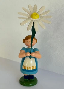 Altes Blumenmädchen Blumenkind STRACO/WEHA Erzgebirge 5686/22 - Picture 1 of 4