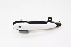 2016 - 2021 MAZDA CX-3 FRONT LEFT DRIVER SIDE DOOR EXTERIOR HANDLE OEM WHITE_25D - Picture 1 of 8