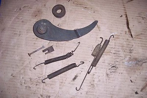 Bremshebel Bremsfedern rechts  Fendt Dieselross F15 17 18 20 24 28 Perrotbremse - Bild 1 von 1