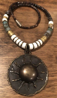Старый Тибет бронза меди бронзы солнца бог / богиня пляж раковина бусина ожерелье амулет - Изображение 1 из 4