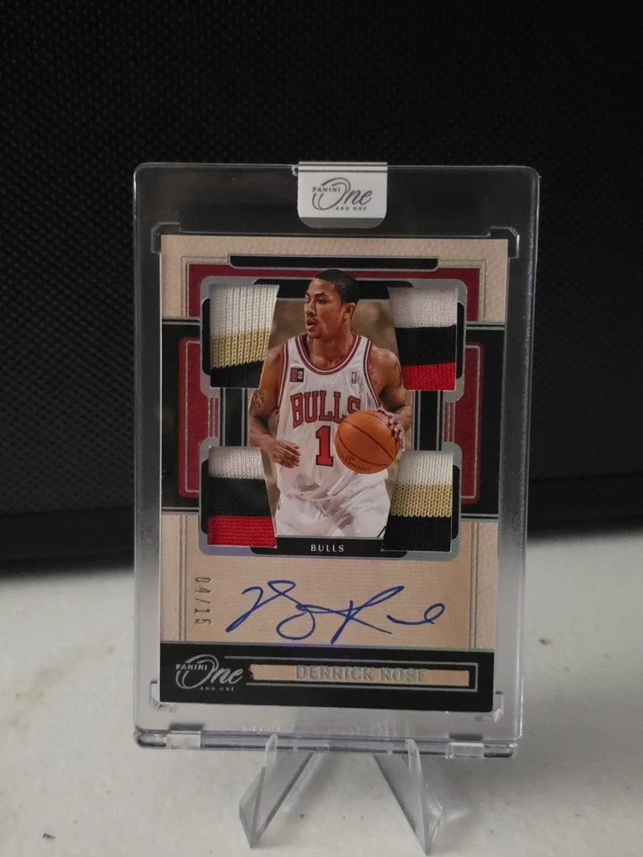 Parche cuádruple Panini One And One Derrick Rose 2024 automático 4/15 toros usados en juegos Foto 1 de 2