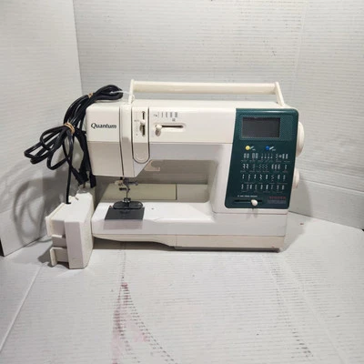Singer Quantum 7060 Sewing Machine - High Precision - Image 1 of 4