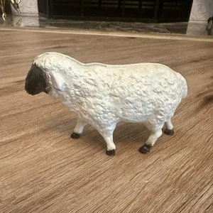 Banco de monedas de ovejas de hierro fundido vintage pintado blanco y negro Suffolk 3" de alto X 5" - Imagen 1 de 6