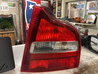 Tail Light Assembly VOLVO s80 Right 99 00 01 02 03 04 05 06 RH REAR LAMP OUTER - Image 1 of 2