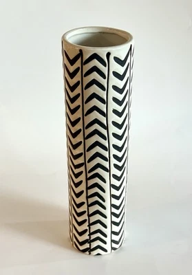 VTG PIER 1 Stoneware Tube Vase 12” Black & White Arrow Geometric Motif Modern - Image 1 of 4