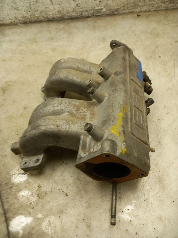 89-95 TOYOTA 4 RUNNER 2.4L UPPER INTAKE MANIFOLD 22RE - Image 1 of 4