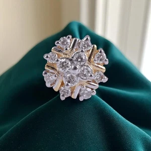 Classy 0.18 carat round brilliant cut diamond nose stud in 18K yellow gold - Picture 1 of 2