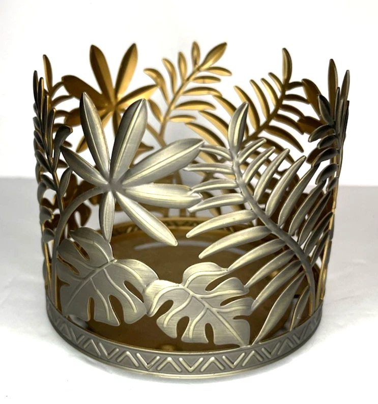 Candelabro Bath & Body Works follaje tropical 3 mechas metal marrón B*H Foto 1 de 3