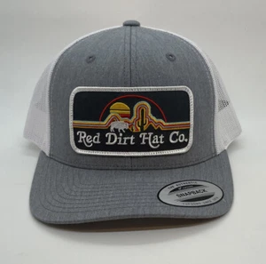 Camionero Red Dirt Hat Company gris neón búfalo parche de malla blanca a presión - Imagen 1 de 3