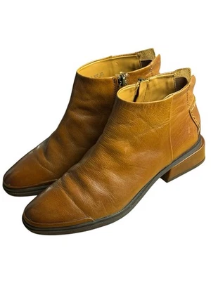 Botas masculinas Sarto de couro marrom com zíper lateral salto baixo tamanho 8.5 US.UK 5’5 - Imagem 1 de 4