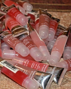 Chupete labial Neutrogena Moisture Shine brillo FPS 20 hidragel de enfriamiento 0,35 oz ELIGE - Imagen 1 de 9