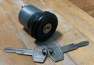 NISSAN MOTORS NOS IGNITION SWITCH & KEY #430 = NOS OEM PART - Picture 1 of 6