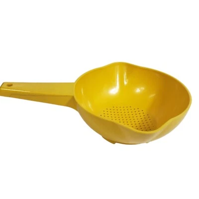 Tupperware Collander Strainer 1200-4 Yellow 1 Quart w Handle - Image 1 of 4