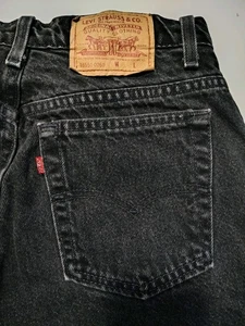 Pantalones de mezclilla Levi's para mujer 14 M negros hechos en EE. UU. pierna recta tiro alto 💯 algodón  - Imagen 1 de 12