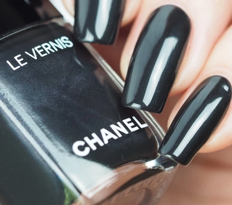 Nagellack  chanel le vernis, 538 gris obscur, dunkles Grau, Schimmer, 13ml.  Neu - Bild 1 von 1