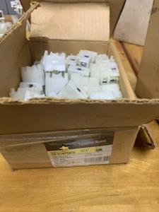 BOX OF 89 GE CR151KFC01D UL LISTED GE TERMINAL BLOCKS  B231 - Picture 1 of 1