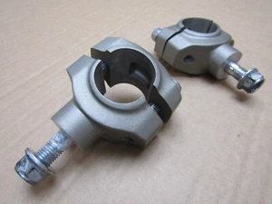 Yamaha MT-09 2014 24,262 miles handlebar clamps pair (14790) - Picture 1 of 8