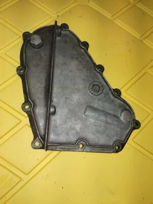 Cubierta de cadena de distribución derecha Porsche 911 930 1974 a 1983 OEM #9301051061R Foto 1 de 3
