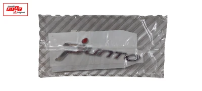 Adesivo posteriore sigla Punto originale Fiat Grande Punto (2005-2009) 51781559 - Immagine 1 di 2