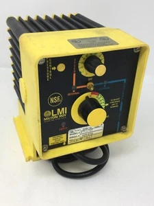 LMI C711-72T Electromagnetic Dosing Pump Chemical Feed 2.5 GPH / 150 PSI - Picture 1 of 6