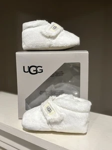 UGG Bixbee Kleinkind weiche Babyschuhe Hausschuhe reinweiß Größe 4/5 ~ 12-18 Monate - Bild 1 von 10
