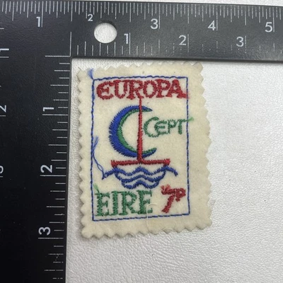 Vtg IRELAND CEPT EIRE 7 Pence Postage Stamp Theme Felt Patch (Color Scheme 1)00B Foto 1 de 2