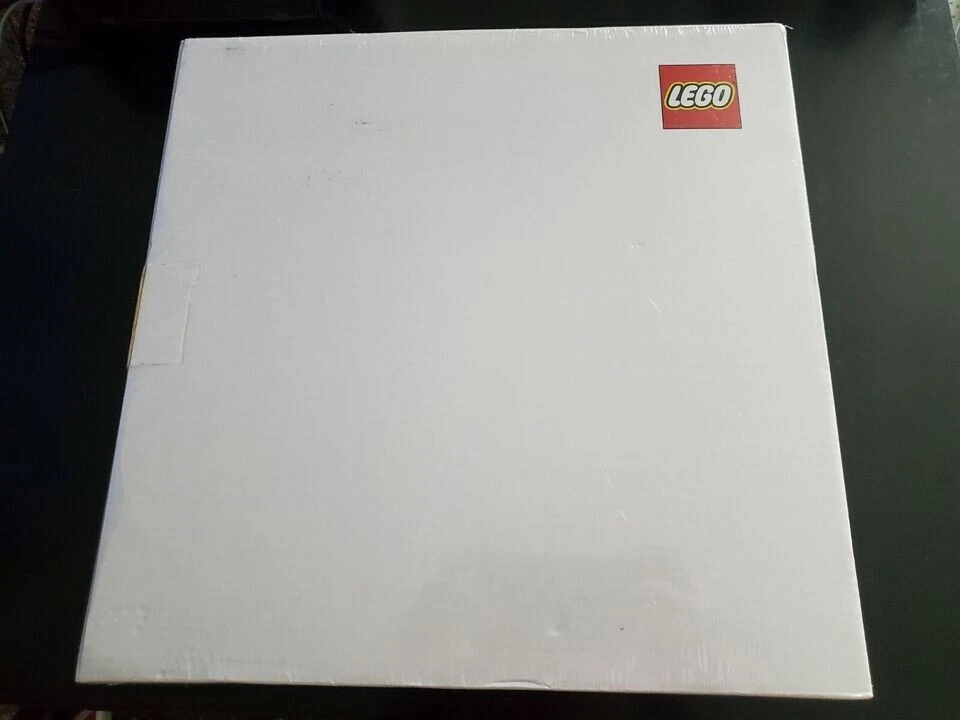 LEGO Employee Gift 2012 Wooden Chess and game set - Still sealed! - Image 1 of 1