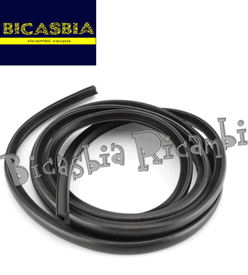0157 - GUARNIZIONE PROFILO COFANI NERA VESPA PX 125 150 - PX ARCOBALENO T5