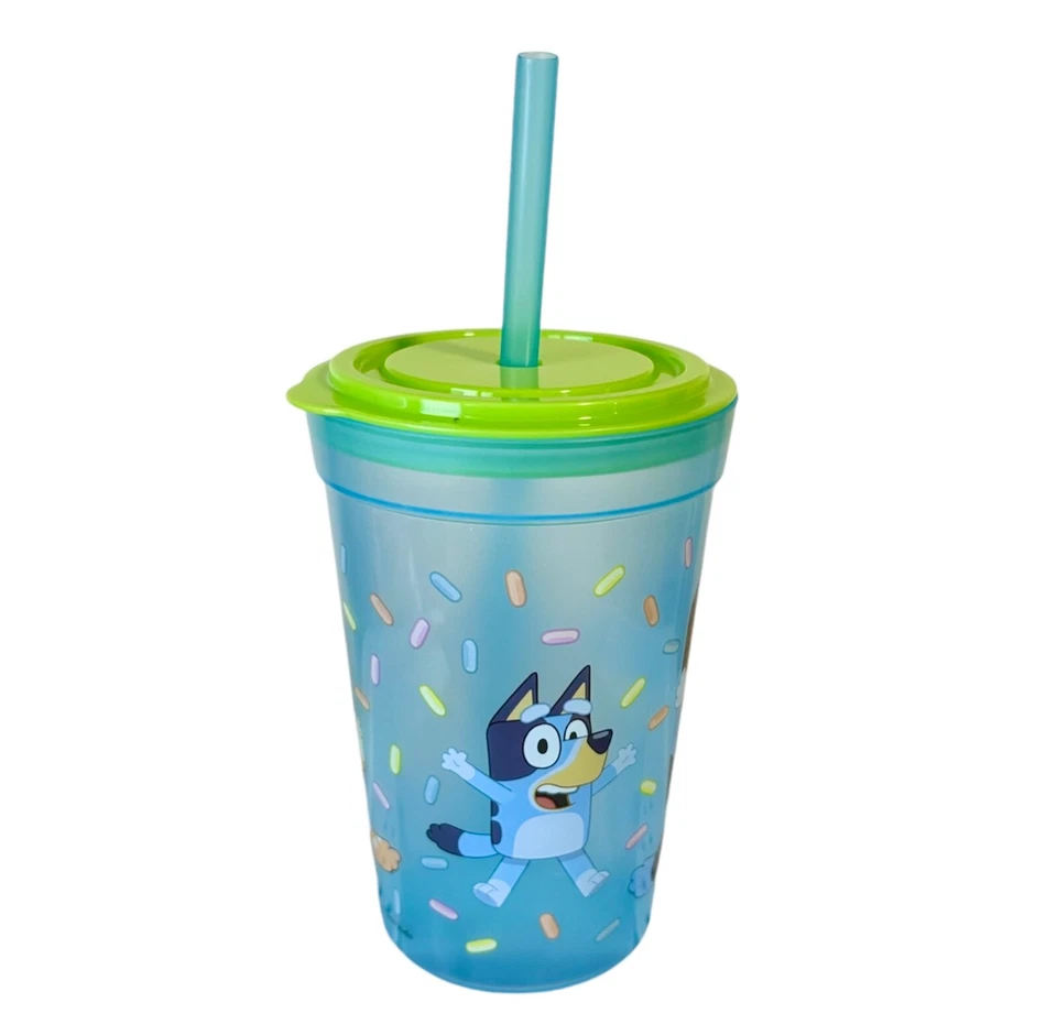 Taza de plástico con pajita Zak Character para niños Foto 1 de 1