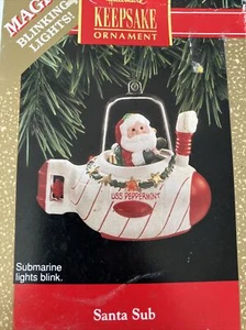 1992 Hallmark Keepsake Ornament- Santa Sub- MAGIC Blinking Lights - Picture 1 of 5