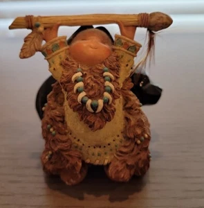 Statuina Amici della Piuma ORSI GRANDE SAGGEZZA Indiano con Orso Nero  - Foto 1 di 8