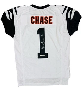 JA’MARR CHASE INDIVIDUELLES WEISSES SIGNIERTES TRIKOT IM SPIELSCHNITT STIL BECKETT COA - Bild 1 von 4