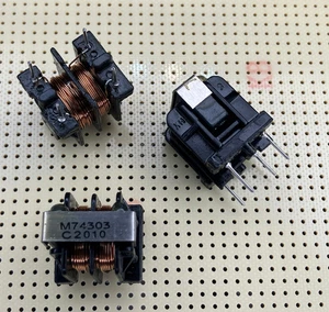 2 x 8mH 0.9A 0.43Ω Power Line Common Mode Suppression Choke 250Vac/dc Multi Qty - Picture 1 of 2