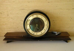 Vintage 1965 VESNA Russian Table Mechanical Wind up Clock with Key - Picture 1 of 7