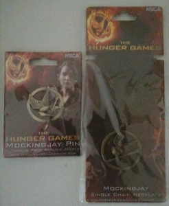 Neca Hunger Games Mockingjay  Necklace And Pin - Picture 1 of 1