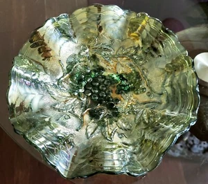 VERY RARE IMPERIAL CARNIVAL GLASS LEAF VARIANT GRAPE IN RARE SILVER GREEN COLOR - Picture 1 of 7