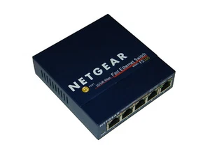 Netgear FS 105 v2 Fast Ethernet Switch 10/100 Mbps 5 Port                    **8 - Bild 1 von 1