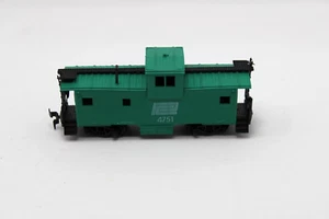 HO Scale AHM ROCO VTG 5485 K Penn Central Extended Vision Caboose with Box - Picture 1 of 11