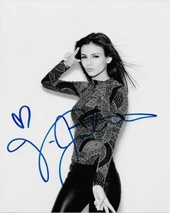 Victoria Justice "Eye Candy" Autografiado 8 x 10 Brillante Foto Reproducción - Imagen 1 de 1