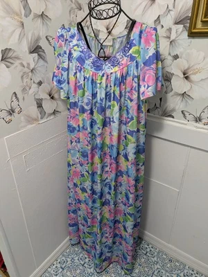 Shadowline Vintage Ladies Plus Size 1X Multicolor Floral Full Length Nightgown - Image 1 of 4