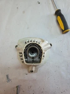 Carcasa de tambor de embrague OEM STIHL fs91r fc91 fs111rx fs131r con tambor 4180 080 1818 - Imagen 1 de 8