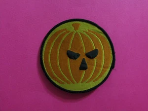 PARCHE OFICIAL VINTAGE DE HELLOWEEN HECHO EN REINO UNIDO COSER EN NUEVO STOCK ANTIGUO. VP5 - Imagen 1 de 2