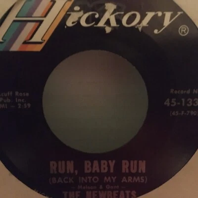 The Newbeats - Run, Baby Run/Mean Woolly Willie - 45 RPM Vinyl Record 7" Single - Image 1 of 2