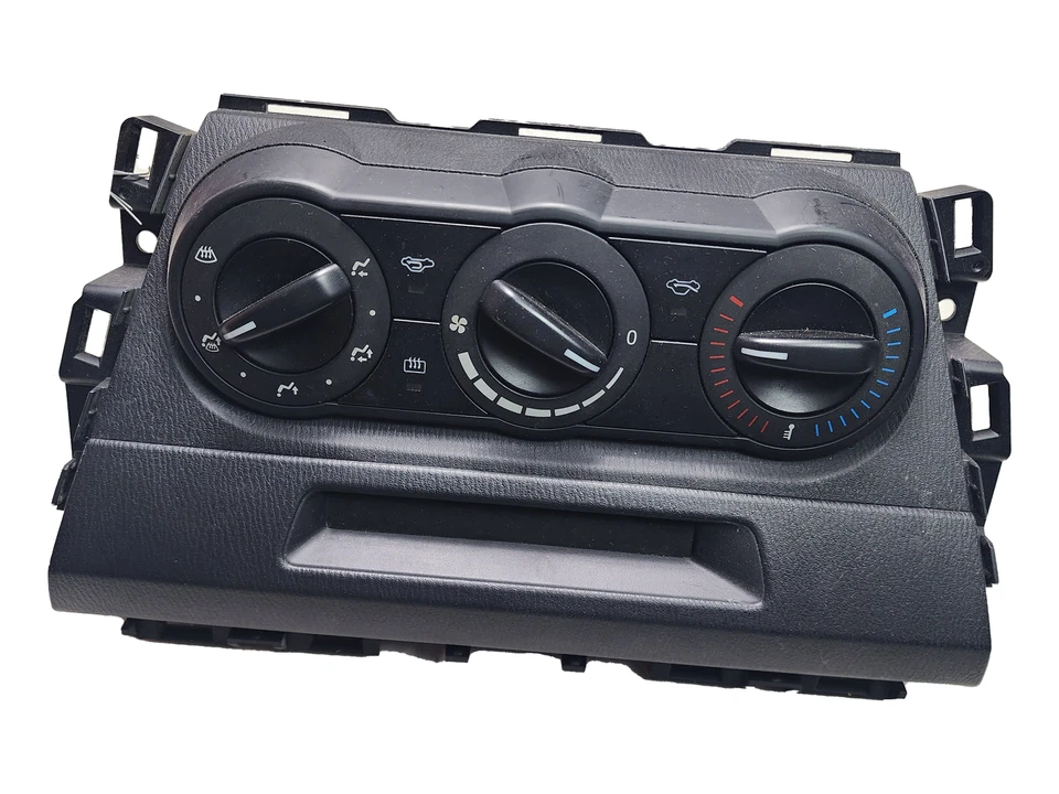 2014-2016 Mazda 3 AC Heater Climate Temperature Control Unit 61 190B OEM - Image 1 of 4