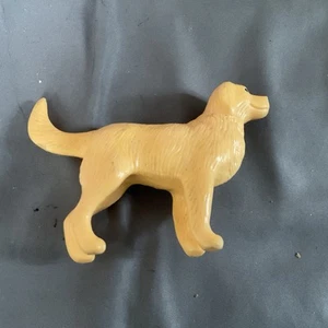 Casa de muñecas Playskool de colección perro de laboratorio amarillo - Imagen 1 de 3