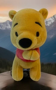 Manos magnéticas de felpa Winnie The Pooh de los parques de Disney - Imagen 1 de 5