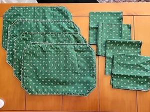 Juego de 4 manteles individuales y 4 servilletas reversibles verdes tradicionales Longaberger de colección 8 piezas  - Imagen 1 de 16