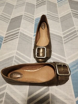 Кожаные фирменные балетки Fossil Maddox размер 7 золотистый металлик с пряжкой - Изображение 1 из 3